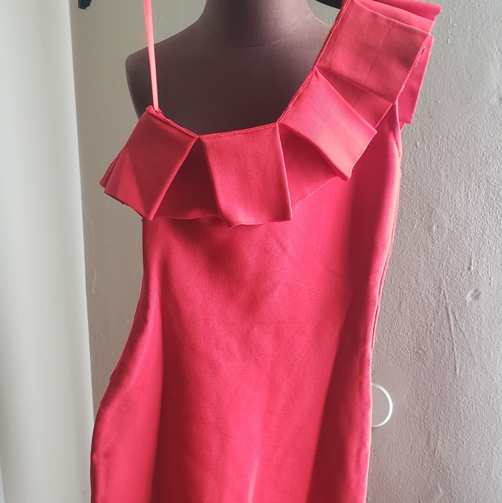 Few Moda New York One Shoulder Red Ruffle Dress - Picture 7 of 7